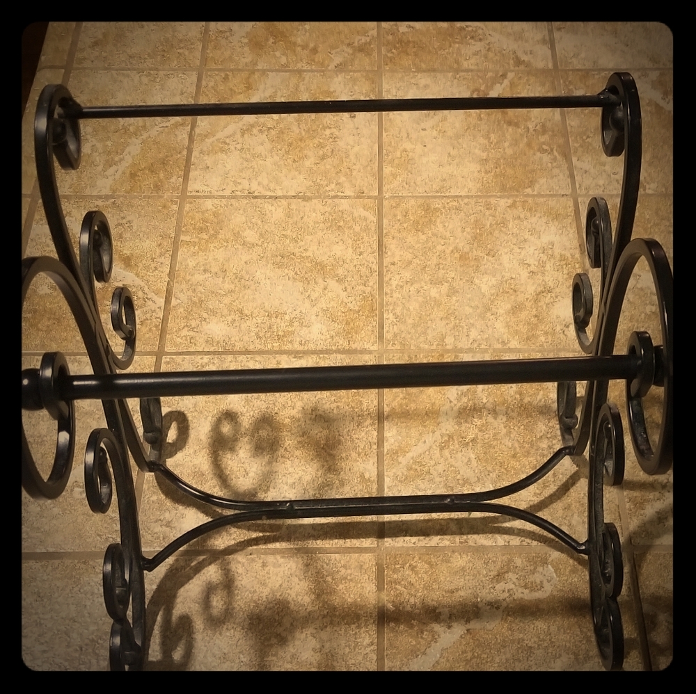 Black Metal Kitchen Bathroom Paper towel holder